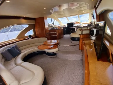 full interior entertaining Azimut 55