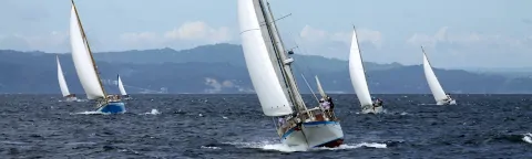 sailing image Philippines Puerto Galera Yacht Club