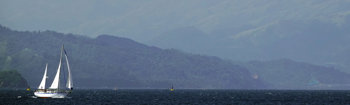sailing image Philippines Puerto Galera Yacht Club